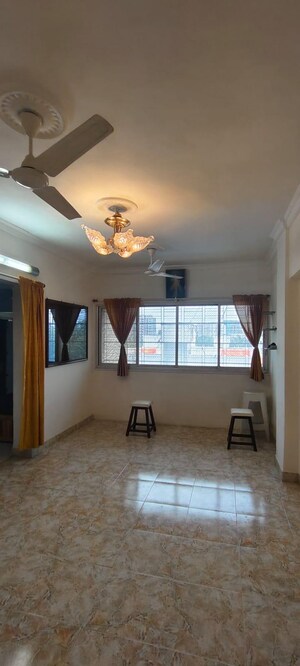 Room in 2 BHK Apartment at Amboli – for Rent