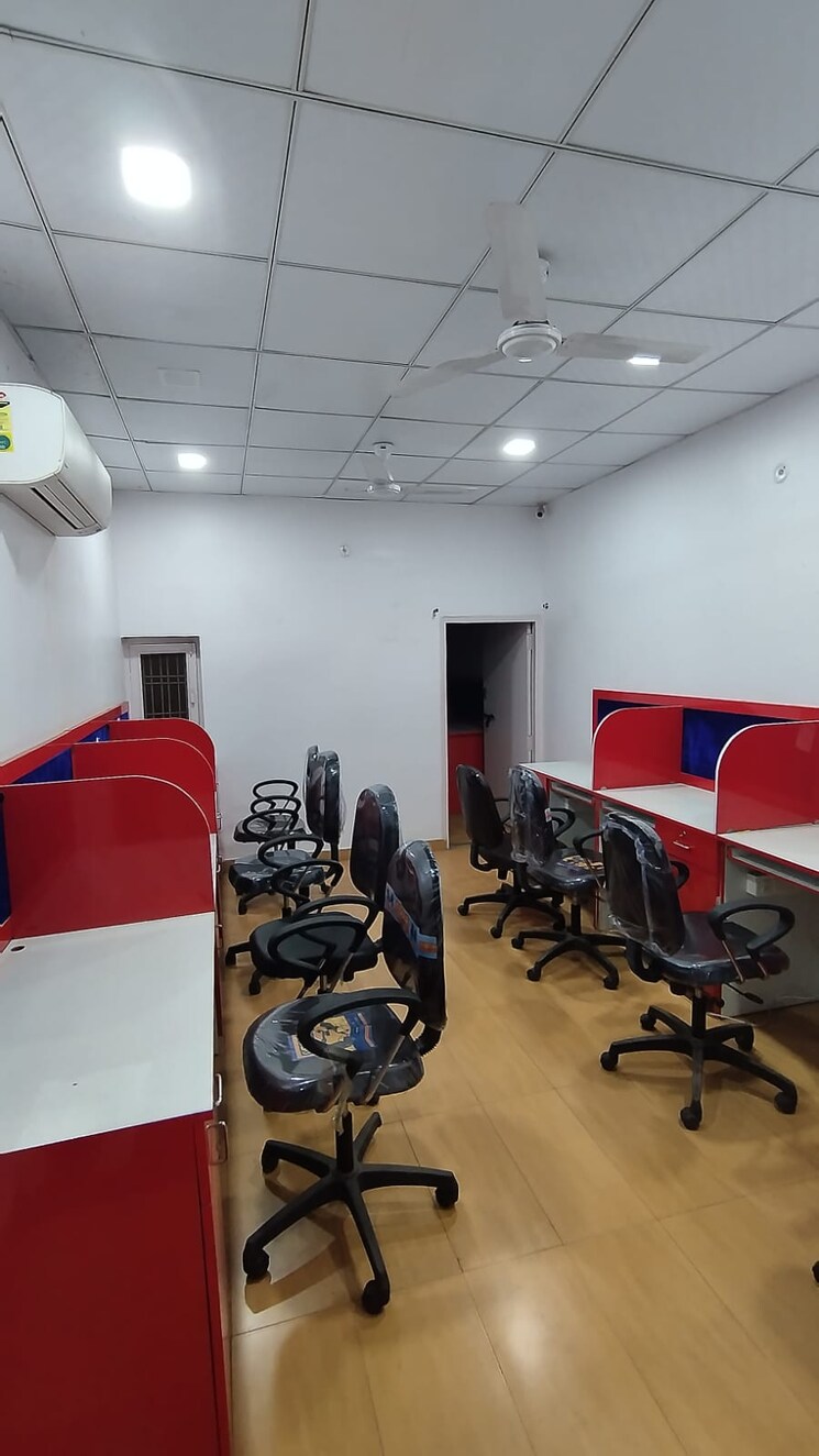 Team Area, aliganj Commercial Office Space 1000 Sq.Ft. In Aliganj Lucknow 9646311