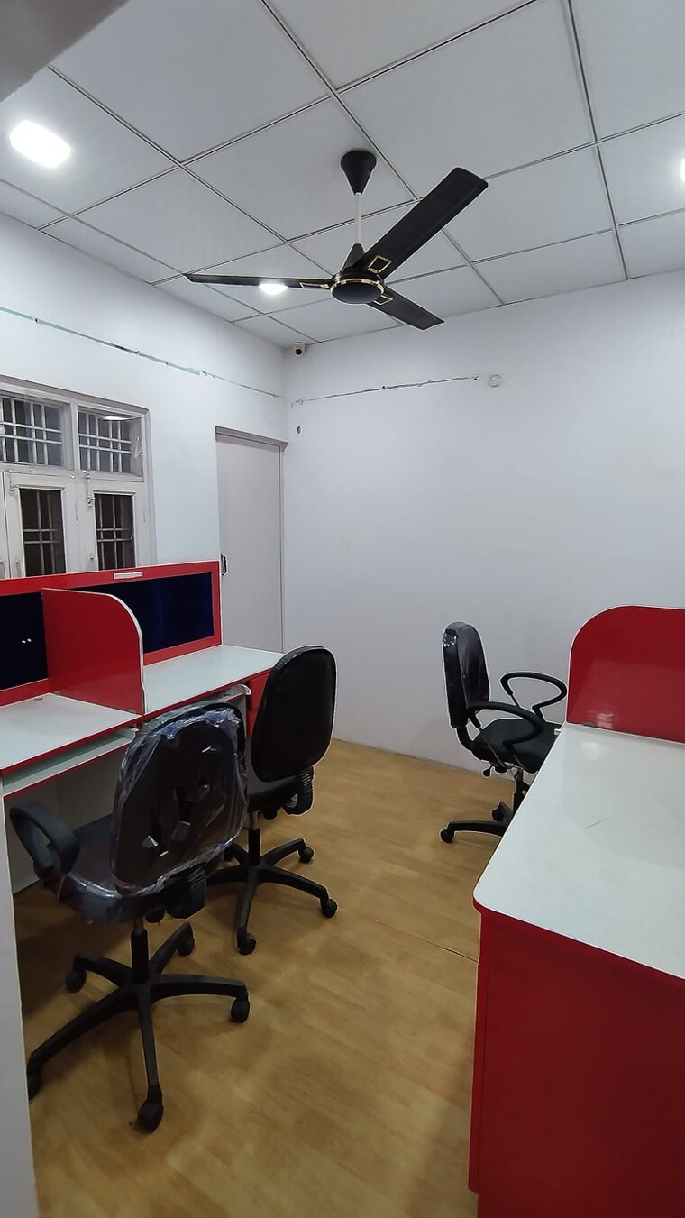 Team Area, aliganj Commercial Office Space 1000 Sq.Ft. In Aliganj Lucknow 9646311
