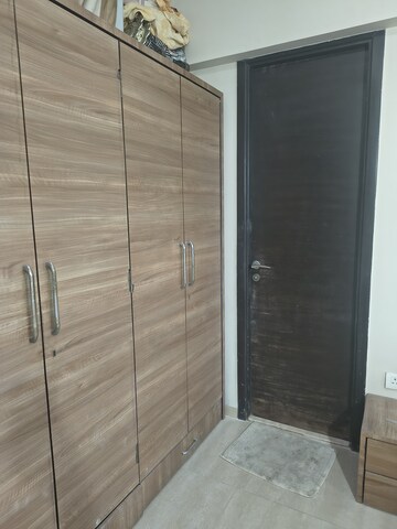 Furnished Amenities in 3 BHK Apartment at Chembur – for Rent