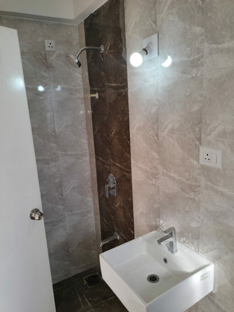 Bathroom, vaishnodevi circle 3 Bedroom 1500 Sq.Ft. Apartment In Vaishnodevi Circle Ahmedabad 9646332