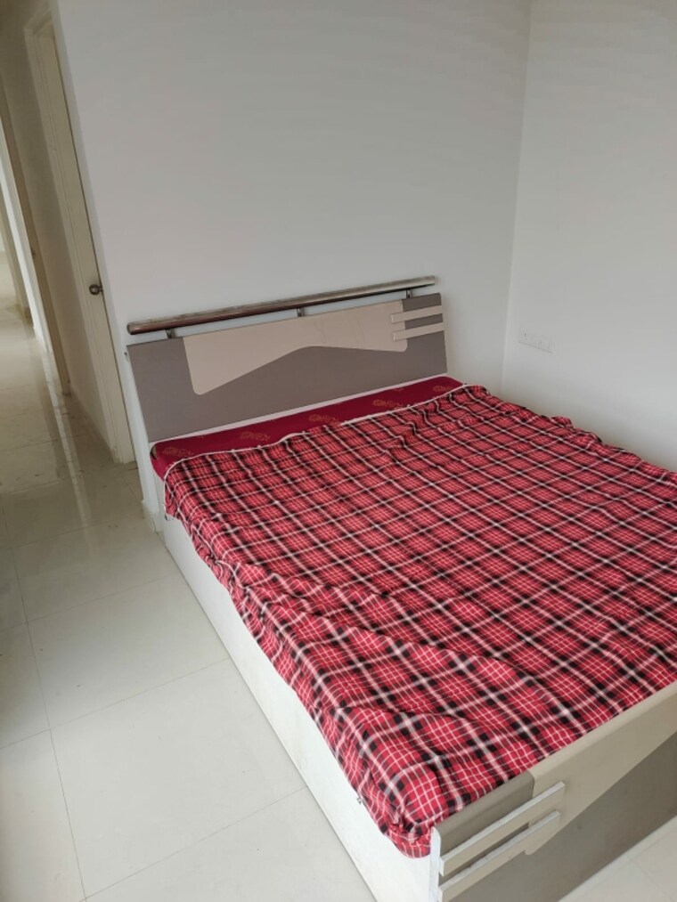 Bedroom, vaishnodevi circle 3 Bedroom 1500 Sq.Ft. Apartment In Vaishnodevi Circle Ahmedabad 9646332