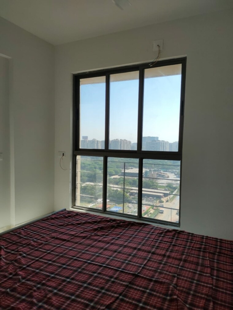 Room, vaishnodevi circle 3 Bedroom 1500 Sq.Ft. Apartment In Vaishnodevi Circle Ahmedabad 9646332