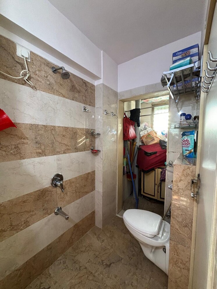 Bathroom, amboli 2 Bedroom 679 Sq.Ft. Apartment In Amboli Mumbai 9646331