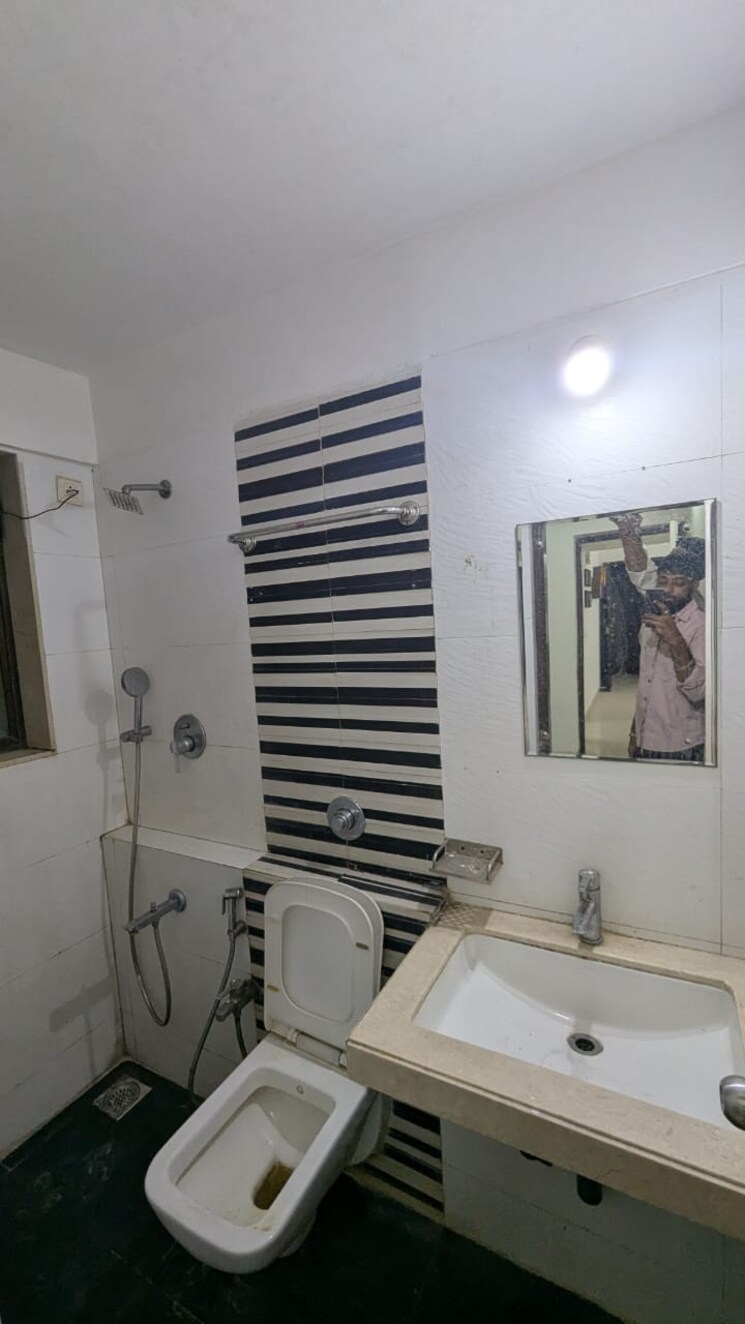 Bathroom, omkar-raga 2 Bedroom 1100 Sq.Ft. Apartment In Chembur Mumbai 9646340