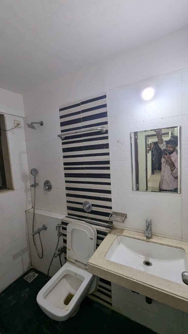 Bathroom, omkar-raga 2 Bedroom 1100 Sq.Ft. Apartment In Chembur Mumbai 9646340