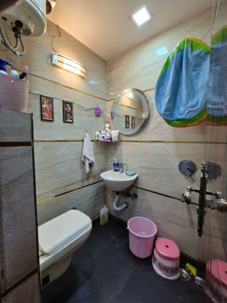 Team Area, ramesh nagar 1.5 Bedroom 7000 Sq.Ft. Builder Floor In Ramesh Nagar Delhi 9646360