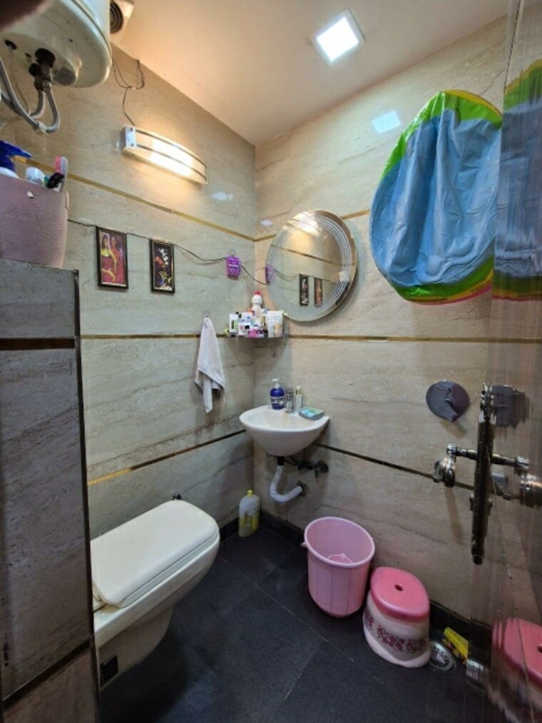 Team Area, ramesh nagar 1.5 Bedroom 7000 Sq.Ft. Builder Floor In Ramesh Nagar Delhi 9646360