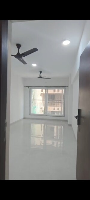 2 BHK Apartment For Rent in Vaibhavlaxmi Queens Glory, Chembur