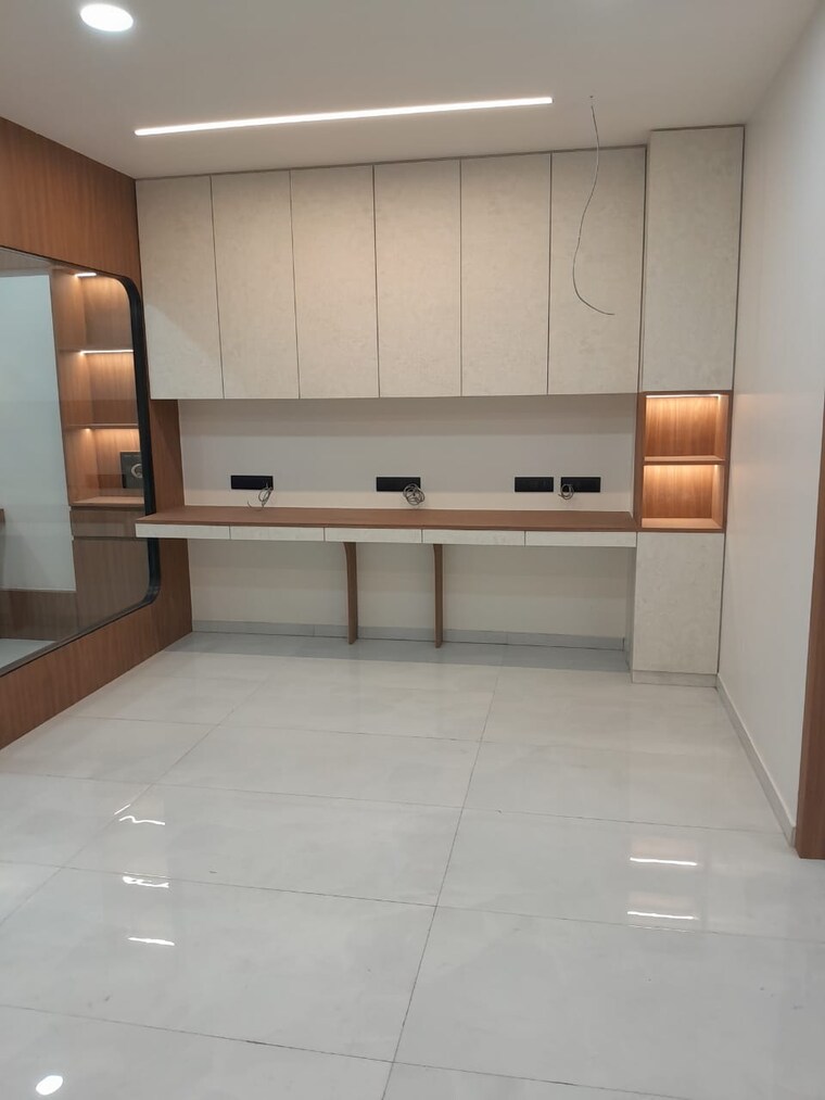 Room, nootan-center-point Commercial Office Space 513 Sq.Ft. In Kandivali West Mumbai 9646417