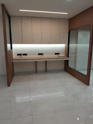 Room in  Office Space at Nootan Center Point, Kandivali West – for Sale
