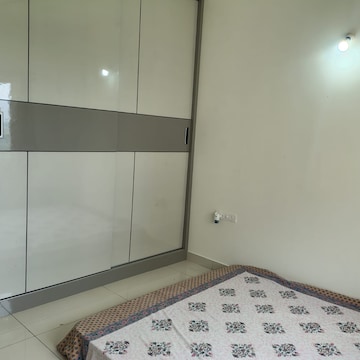 Room in 3 BHK Apartment at Avalon Park At The Prestige City, V Kallahalli – for Rent