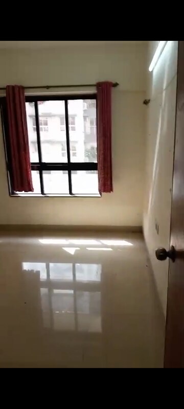 Room in 2 BHK Apartment at Godrej Prime, Chembur – for Rent