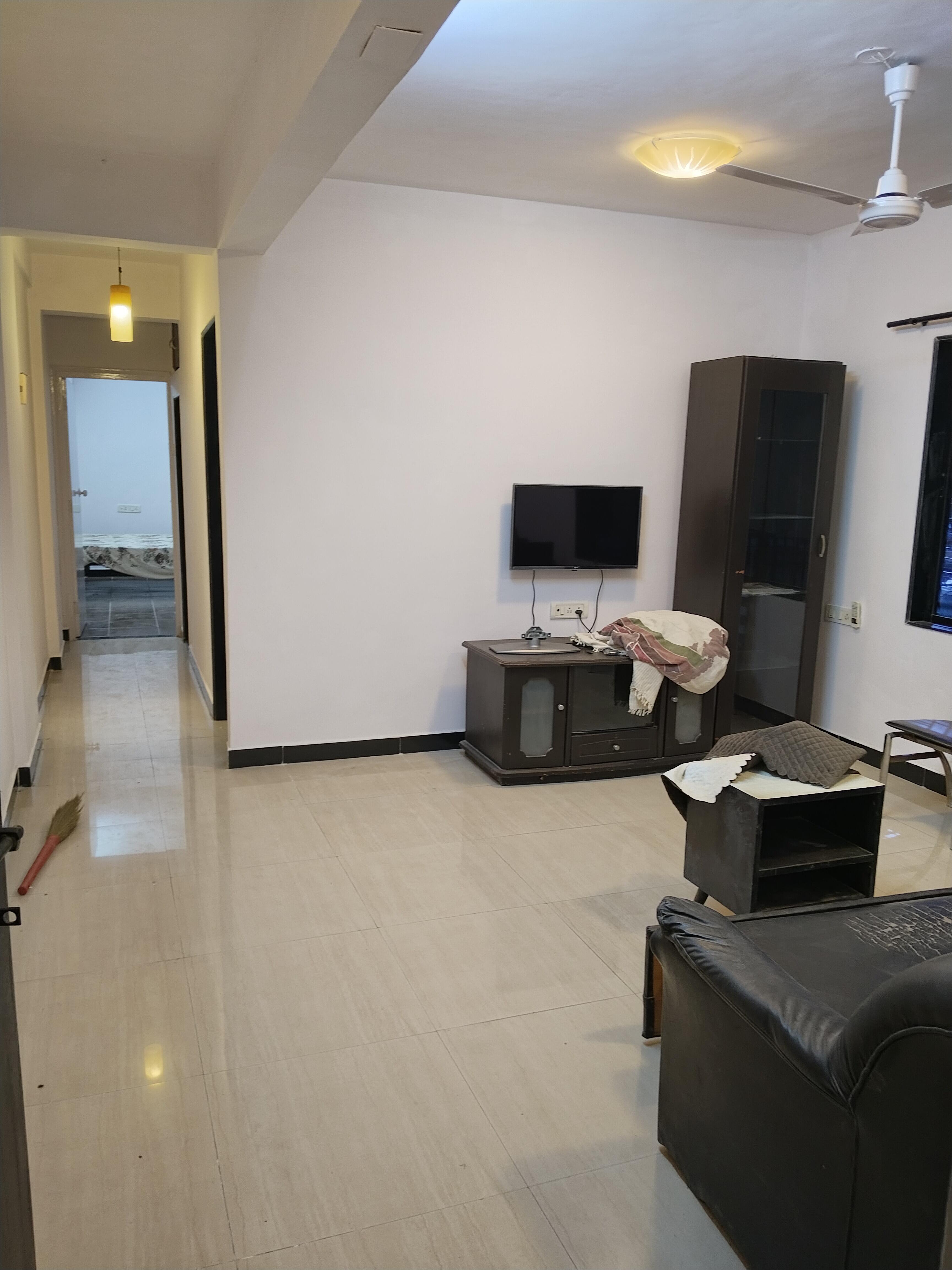 2 BHK + Extra Room Apartment For Rent in  Dn Nagar, Andheri West