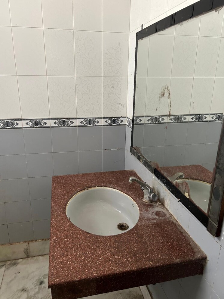 Bathroom, sector 22 2 Bedroom 161 Sq.Ft. Builder Floor In Sector 22 Gurgaon 9646444