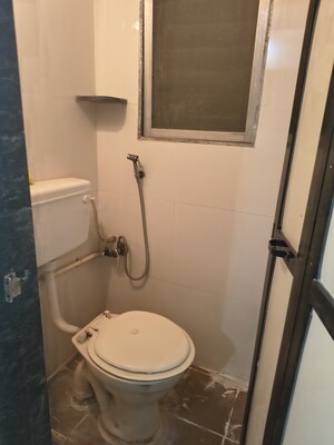 Master Bedroom in 1 BHK Apartment at Kurla East – for Rent