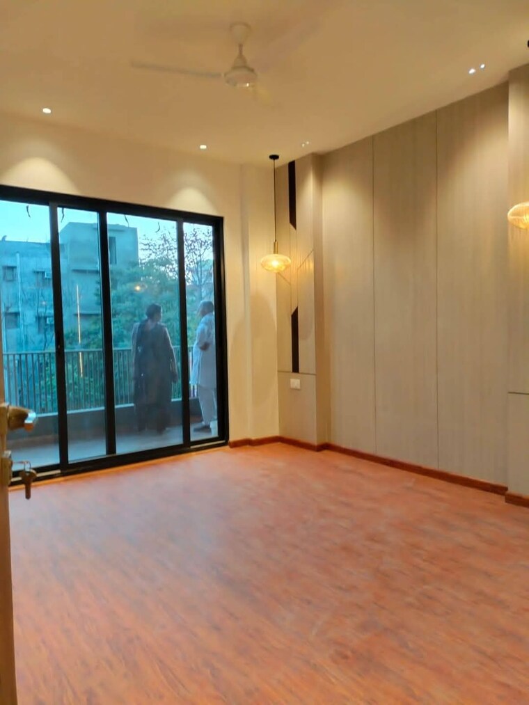 Room, asf-towers 3 Bedroom 1780 Sq.Ft. Apartment In Udyog Vihar Phase 4 Gurgaon 9646460