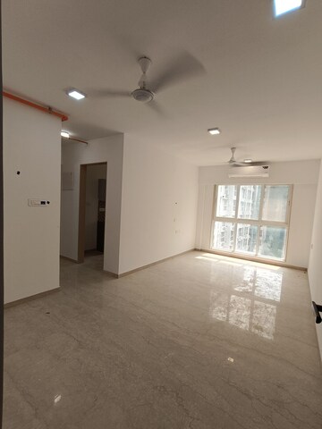 Room in 2 BHK Apartment at Dn Nagar – for Rent