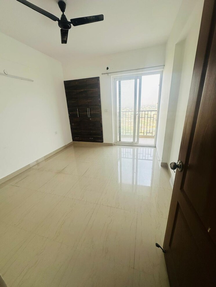 Room, apex-the-kremlin 2 Bedroom 998 Sq.Ft. Apartment In Siddharth Vihar Ghaziabad 9646470
