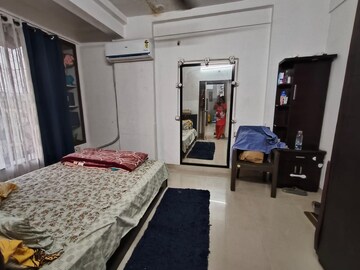 Bedroom in 2 BHK Apartment at Versova View, Andheri West – for Rent