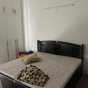 Bedroom in 3 BHK Apartment at Central Park Flower Valley Aqua Front Towers, Sohna Sector 33 – for Rent