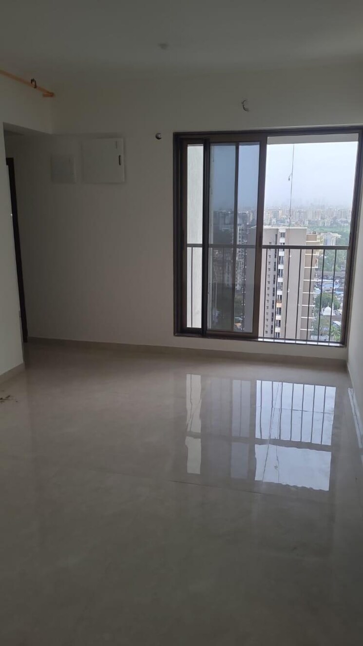 Room, jeevan nagar 2 Bedroom 560 Sq.Ft. Apartment In Jeevan Nagar Mumbai 9646482