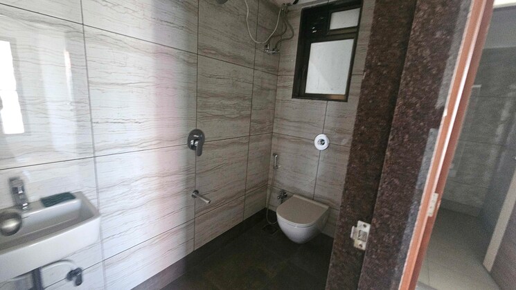 Bathroom, jeevan nagar 2 Bedroom 470 Sq.Ft. Apartment In Jeevan Nagar Mumbai 9646484