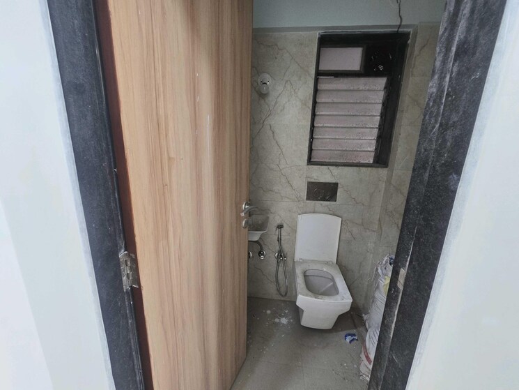 Bathroom, dlh-sorrento 2 Bedroom 530 Sq.Ft. Apartment In Veera Desai Road Mumbai 9646487