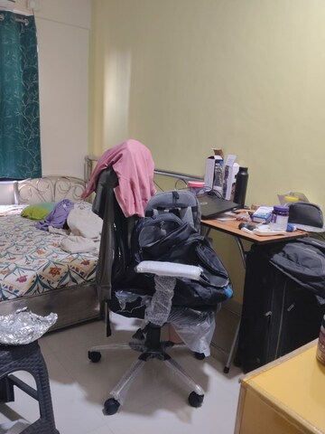 Team Area in 1 RK Apartment at Mantri Park, Goregaon East – for Rent