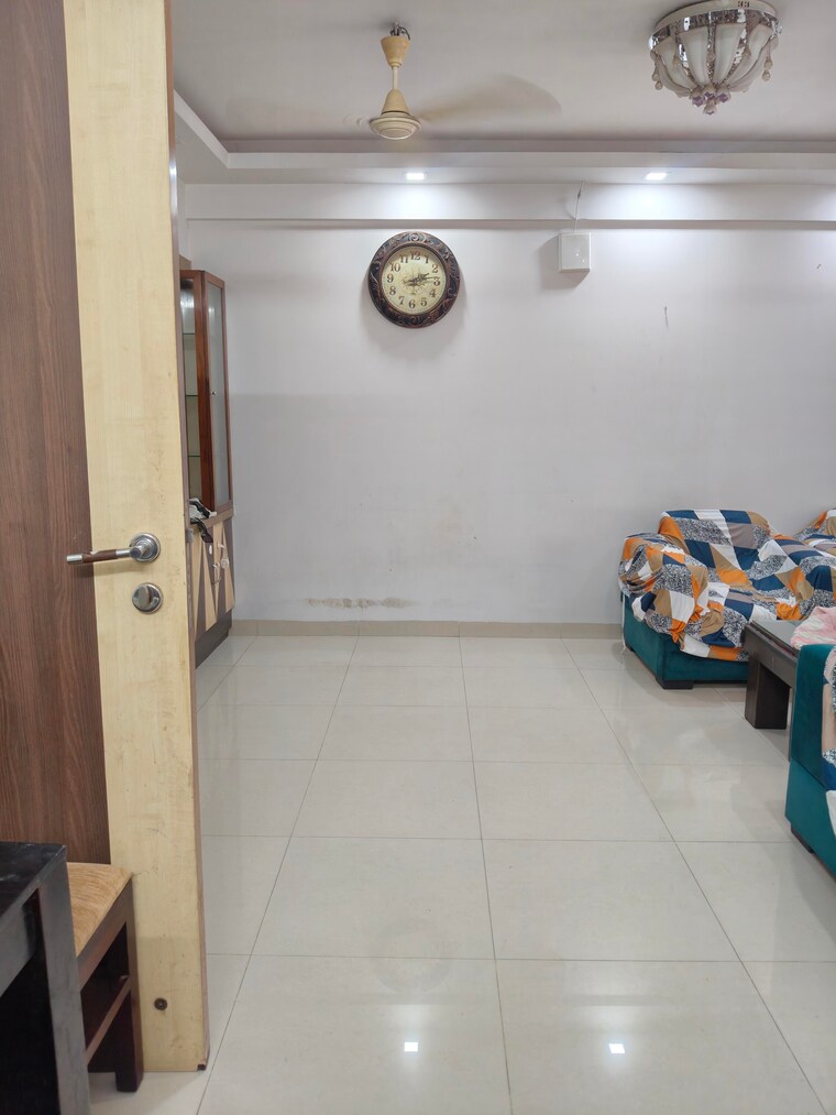 Bathroom, dn nagar 2 Bedroom 740 Sq.Ft. Apartment In Dn Nagar Mumbai 9646496