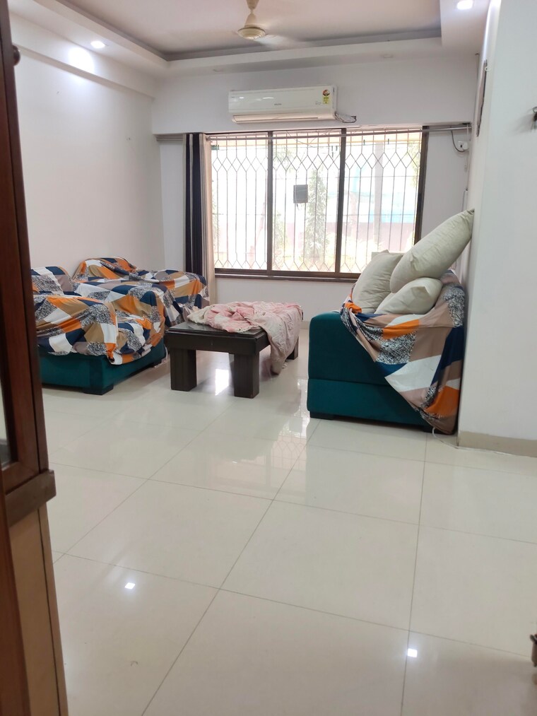 Team Area, dn nagar 2 Bedroom 740 Sq.Ft. Apartment In Dn Nagar Mumbai 9646496