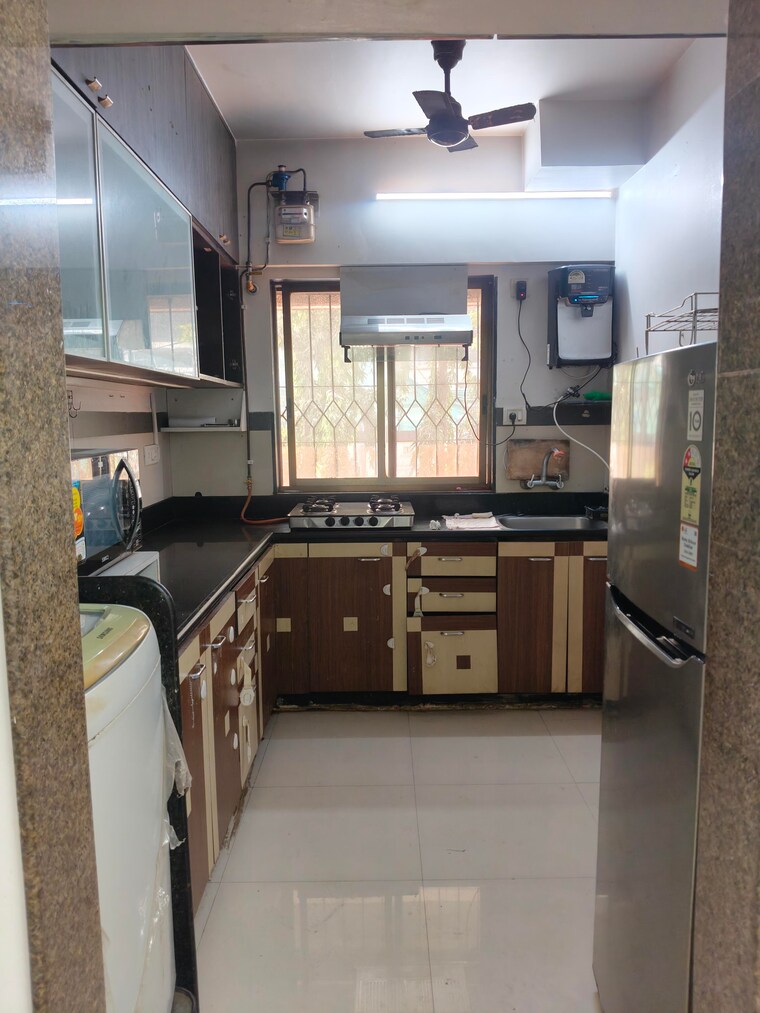 Kitchen, dn nagar 2 Bedroom 740 Sq.Ft. Apartment In Dn Nagar Mumbai 9646496