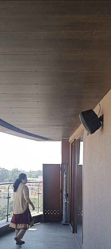 Staircase in 4 BHK Apartment at Prestige Hermitage, Halasuru – for Rent