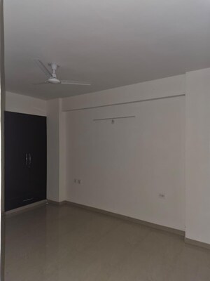 Room in 2 BHK Apartment at MCC Signature Heights, Raj Nagar Extension – for Rent