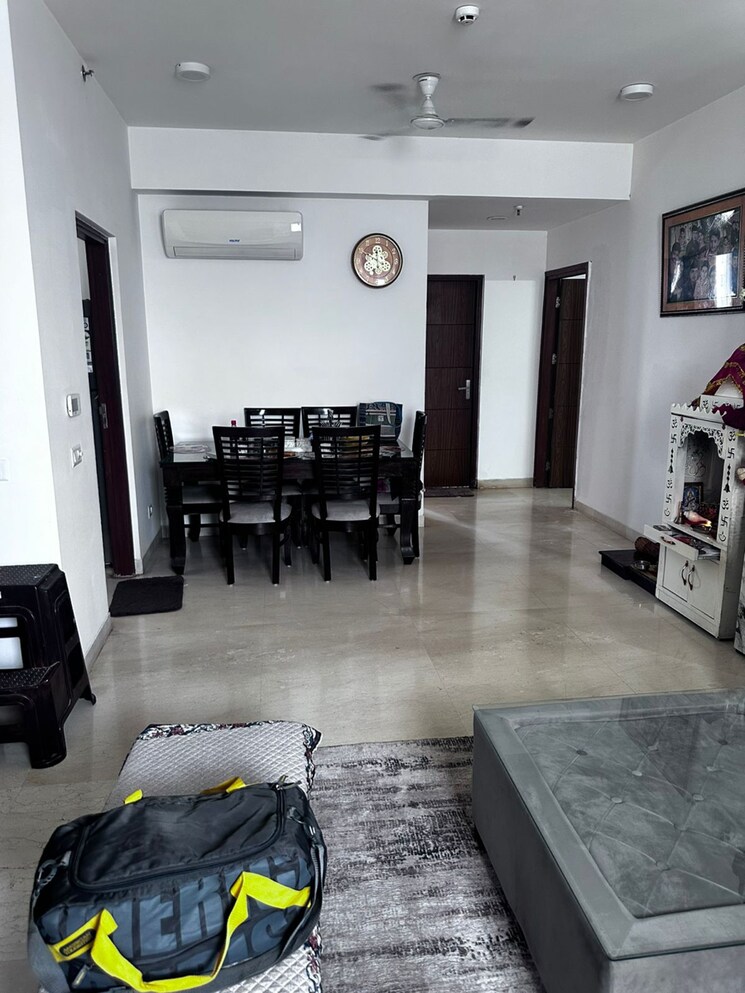  Parking, puri-emerald-bay 2 Bedroom 1550 Sq.Ft. Apartment In Dhanwapur Gurgaon 9646513