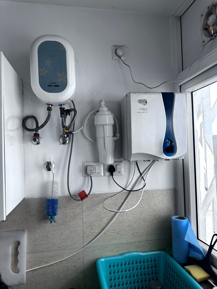 Bathroom, puri-emerald-bay 2 Bedroom 1550 Sq.Ft. Apartment In Dhanwapur Gurgaon 9646513