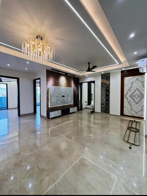 Room in 1 BHK Apartment at Sewa Tower, Sector 18 – for Rent