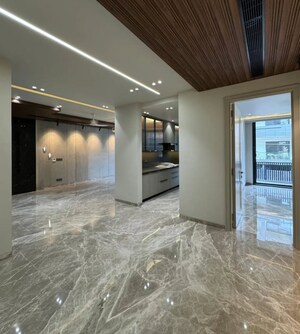 Room in 1 BHK Apartment at Sewa Tower, Sector 18 – for Rent