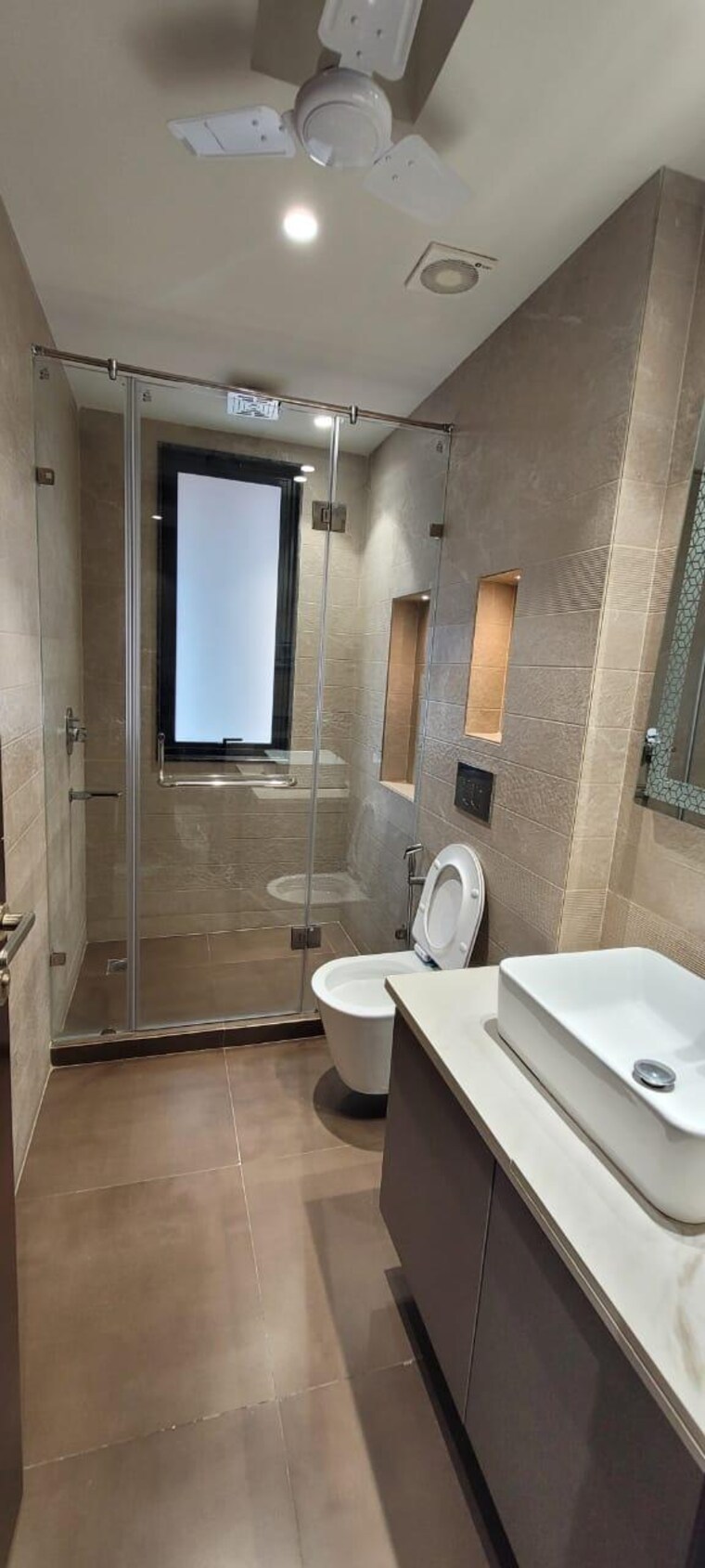 Bathroom, greater kailash i 3 Bedroom 2000 Sq.Ft. Builder Floor In Greater Kailash I Delhi 9646522