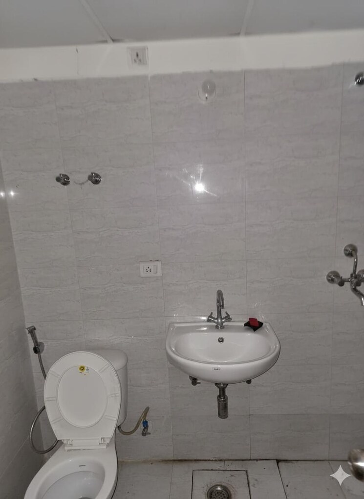 Bathroom, mcc-signature-heights 2 Bedroom 1250 Sq.Ft. Apartment In Raj Nagar Extension Ghaziabad 9646527