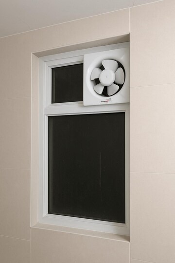 Room in 2 BHK Apartment at MCC Signature Heights, Raj Nagar Extension – for Rent