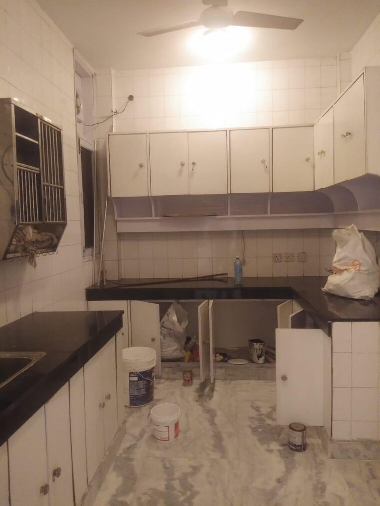 Kitchen, gulmohar park 3 Bedroom 1800 Sq.Ft. Builder Floor In Gulmohar Park Delhi 9646533