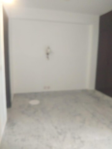 Room in 3 BHK Builder Floor at Gulmohar Park – for Rent