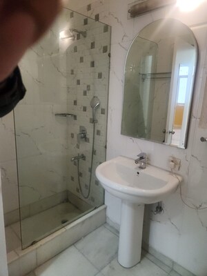 Bathroom in 3 BHK Builder Floor at Green Park – for Rent