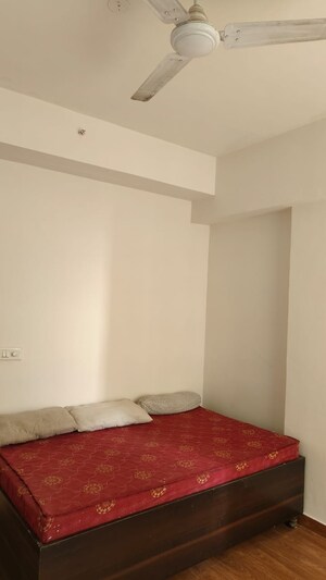 Room in 3 BHK Apartment at Agrasain Spaces Aagman, Sector 70 – for Rent