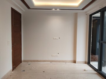 Room in 3 BHK Builder Floor at Gulmohar Park – for Rent