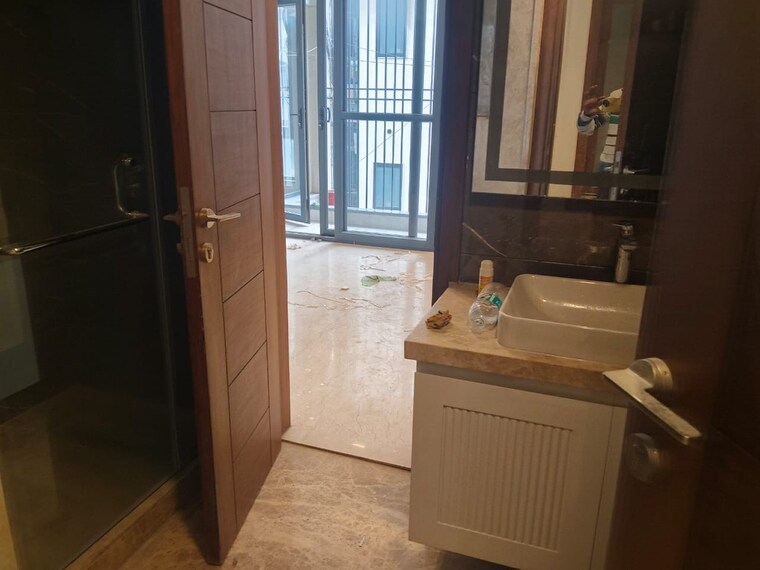 Bathroom, gulmohar park 3 Bedroom 1850 Sq.Ft. Builder Floor In Gulmohar Park Delhi 9646544