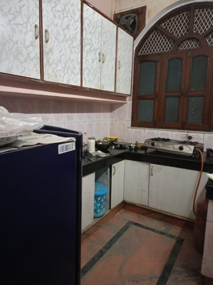 Kitchen, suncity-trade-tower 3 Bedroom 1350 Sq.Ft. Independent House In Sector 21 Gurgaon 9646551