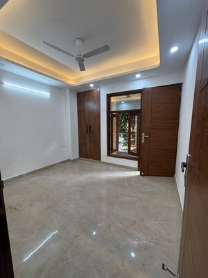 Room in 2 BHK Builder Floor at Saket – for Rent