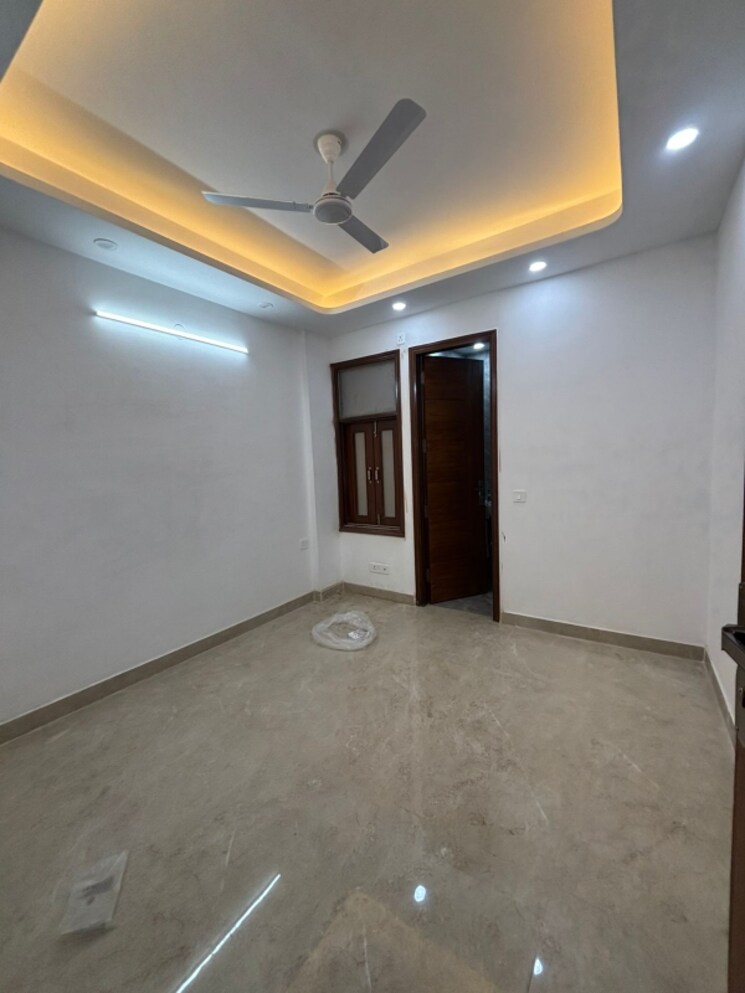 Room, saket 2 Bedroom 1000 Sq.Ft. Builder Floor In Saket Delhi 9646555